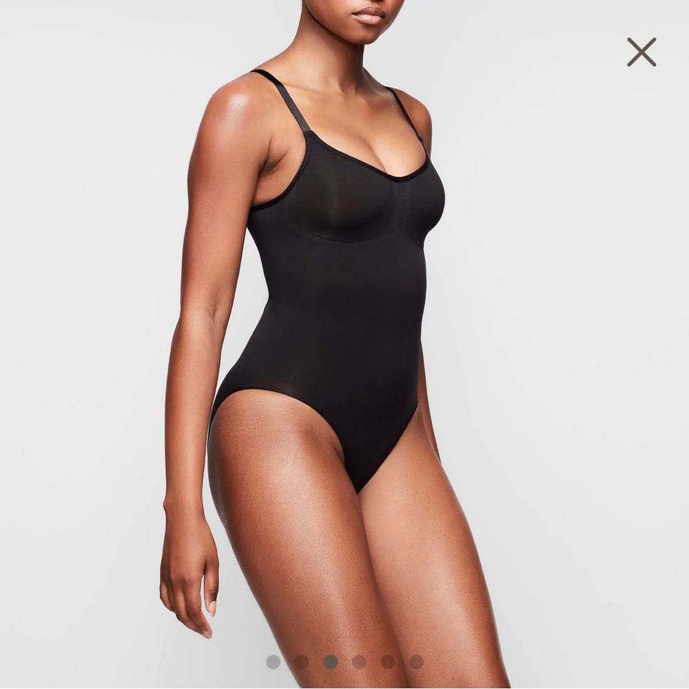 SKIMS Sculpting Bodysuit w/ Snaps